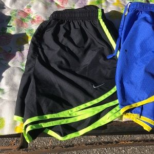 3 pairs of Nike short